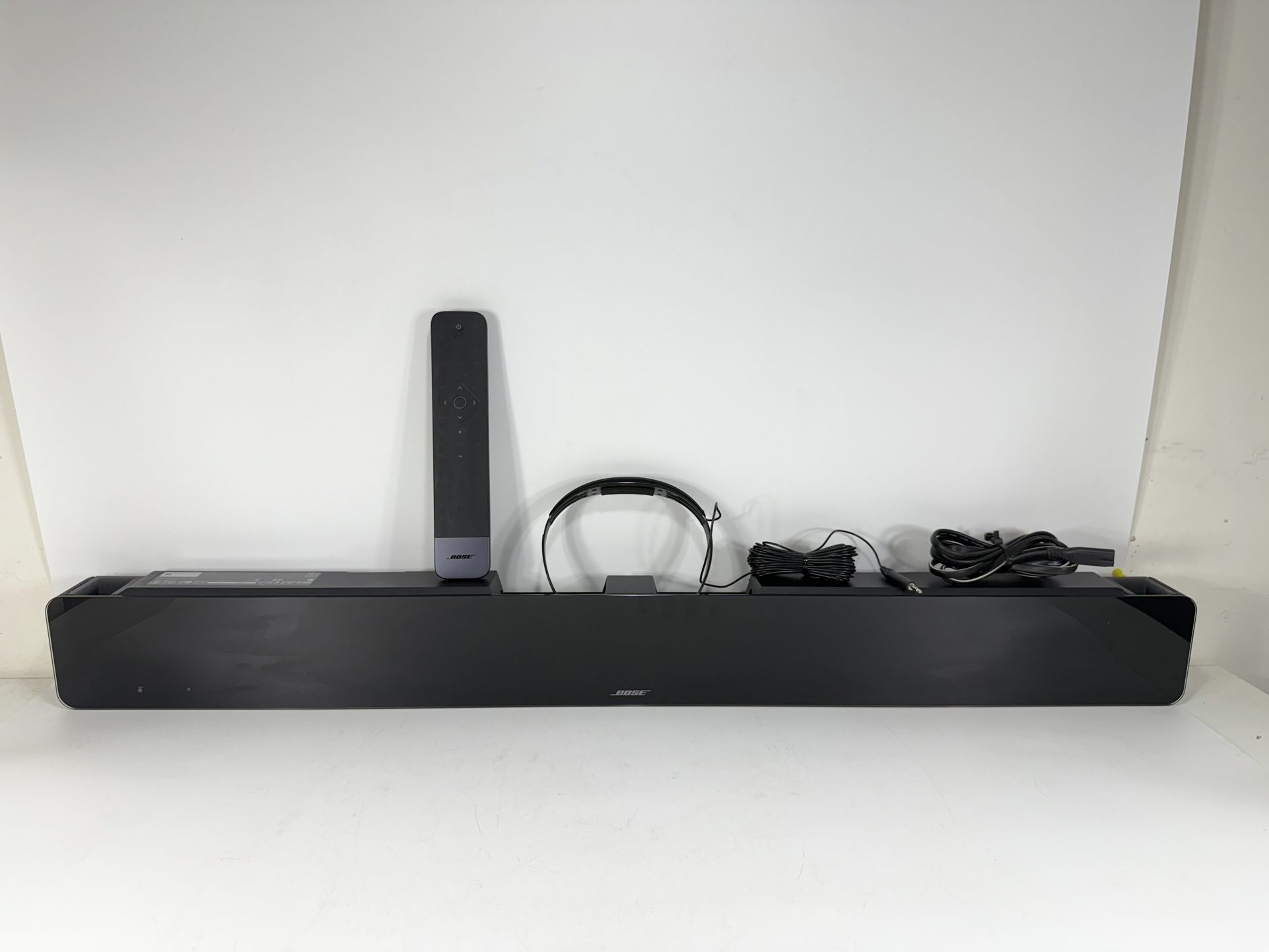 Bose Smart Soundbar 700 with Original Remote ~ 425842 ~ Alexa & Voice Assistant