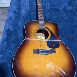 Yamaha Guitar Acoustic 