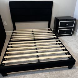 Full Black Platform Bed 