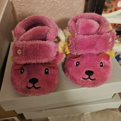 Uggs Size 4/5 $20 