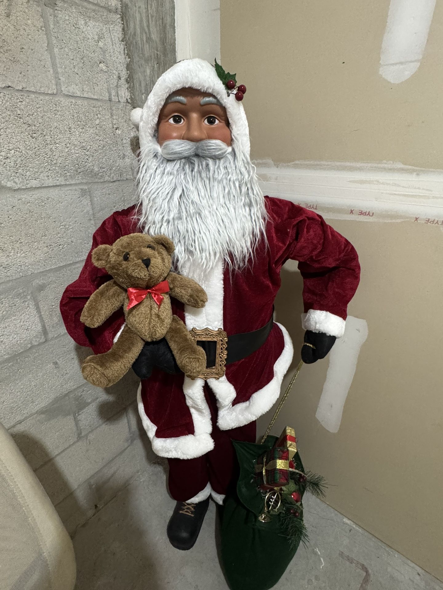 Very good condition Santa