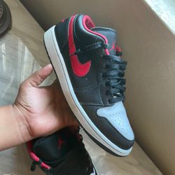 Air Jordan 1 Low