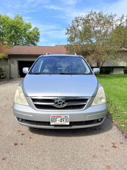 2007 Hyundai Entourage