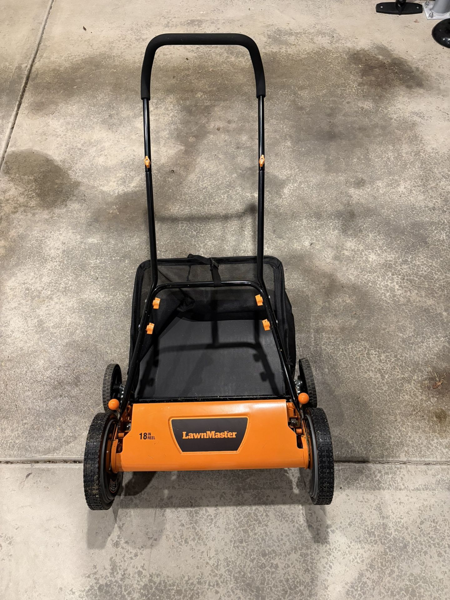 LawnMaster Push Reel Lawn Mower 18-Inch 5-Blade