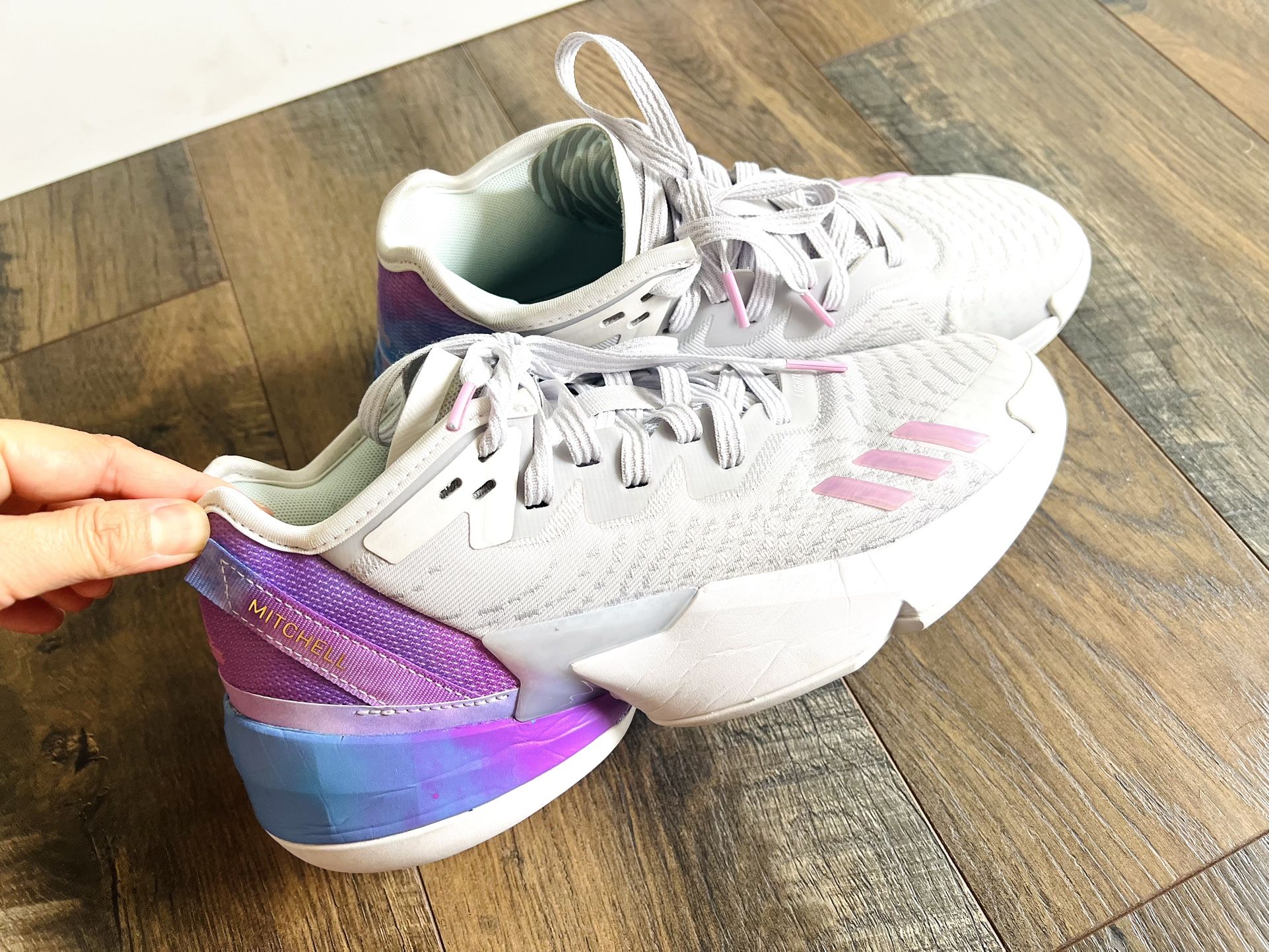 Adidas Youth Basketball Shoes Size:7Y