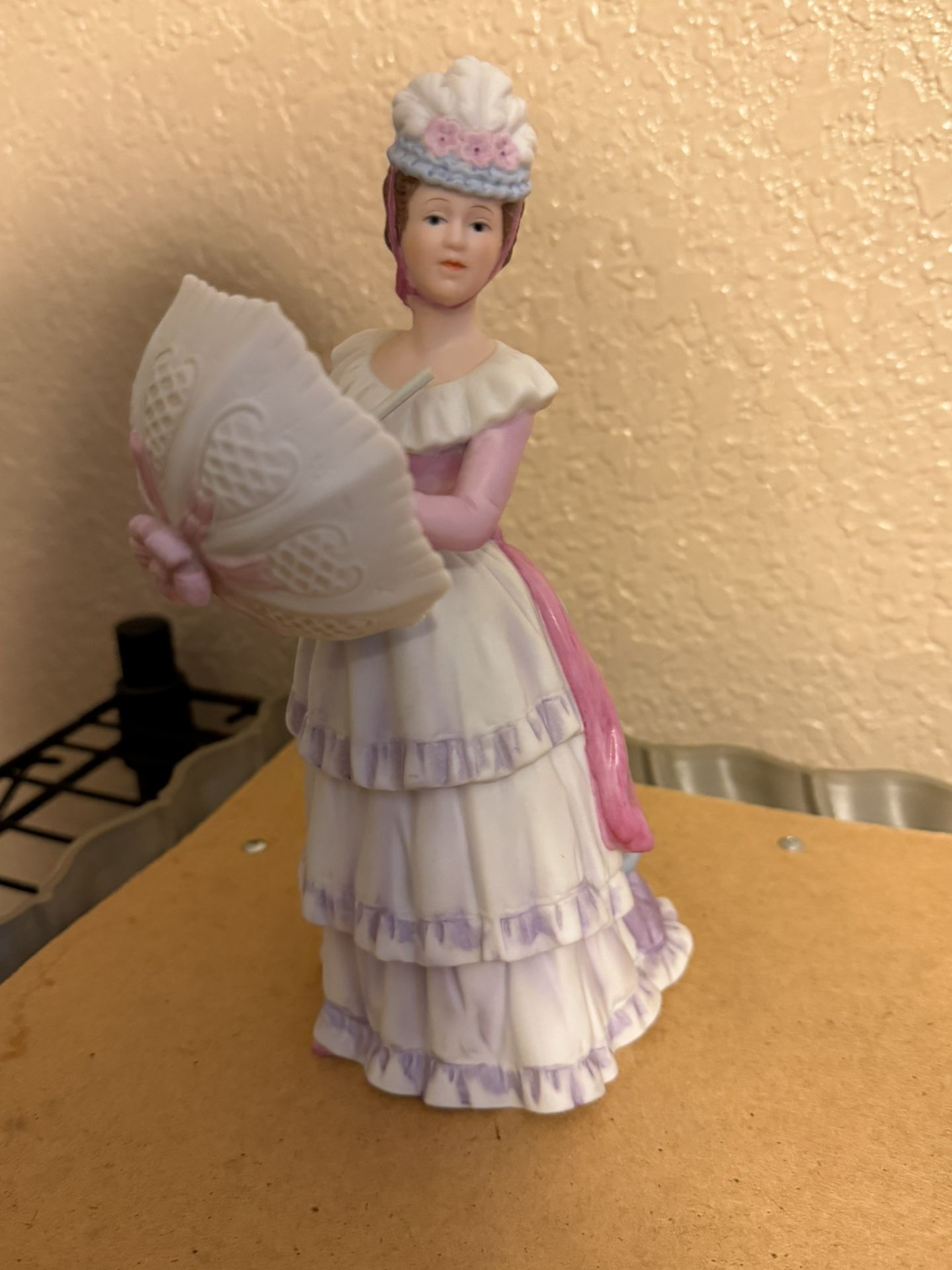 Home Interior Figurine 