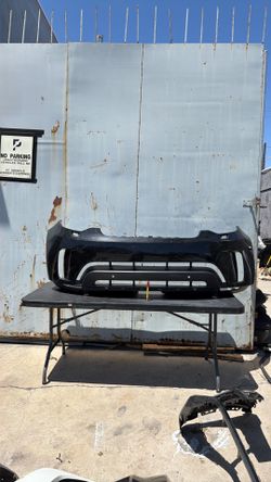 2017 2018 2019 2020 LAND ROVER DISCOVERY FRONT BUMPER COVER OEM