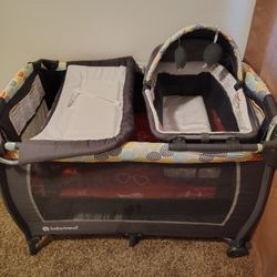 4 In 1 Bassinet And Playpen 