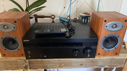 SONY RECIVER and 2 Monitor speakers