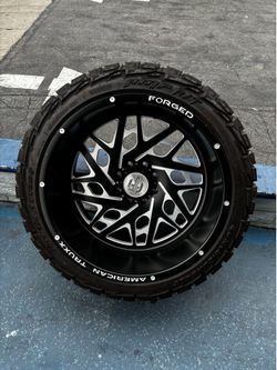 24x14.   8x180.     AND 35”. AMP TIRES