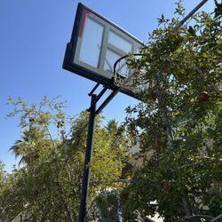 Basketball hoop
