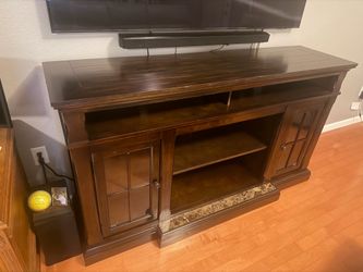 TV Stand/w fireplace kit