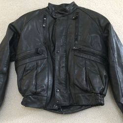 Men’s size 40 regular Harley Davidson leather jacket with removable liner