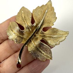 Vintage Gold Tone Textured Leaf Brooch