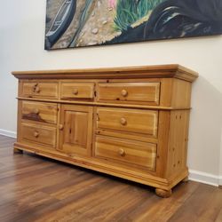 Dresser buffet