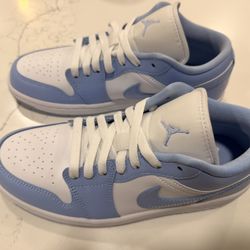 Air Jordan 1 Lows ( US 8)