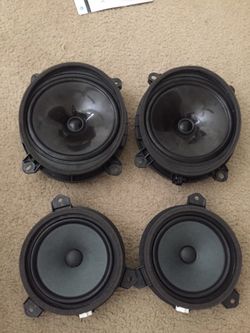 Set de 4 cornetas nuevas para Toyota Camry 2018 -2019 nuevas