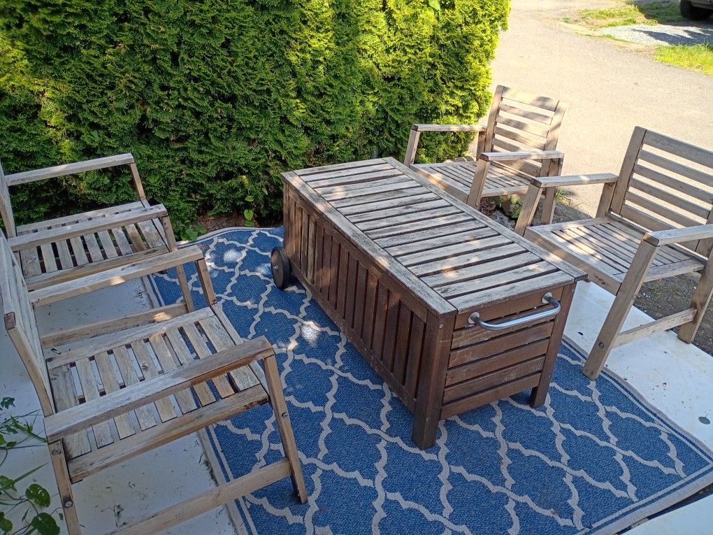 Outdoor Wooden Furniture
