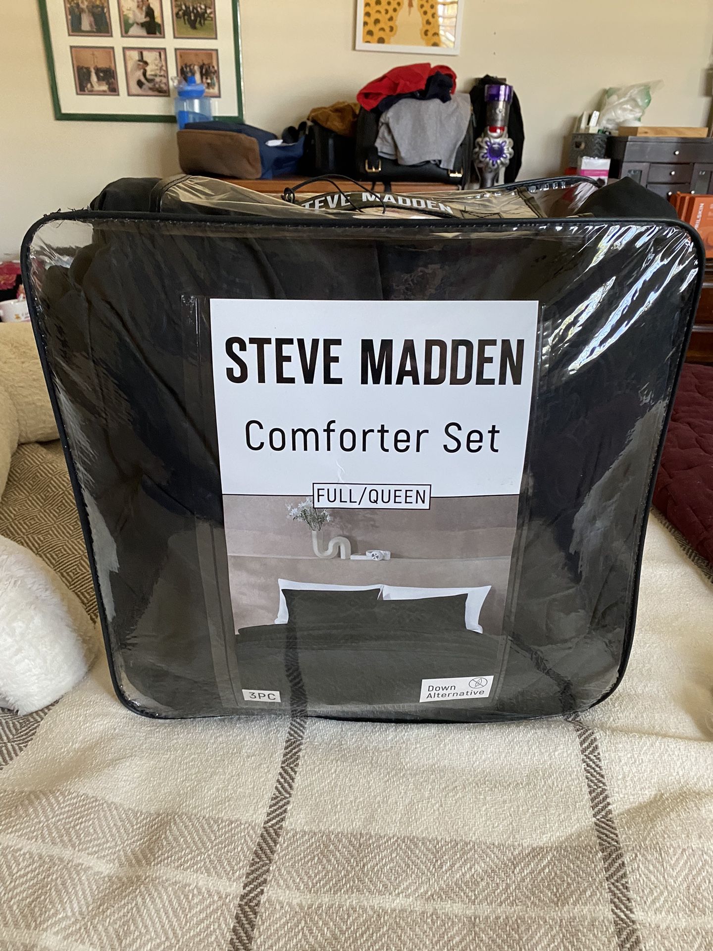Steve Madden Full/Queen Black Comforter Set