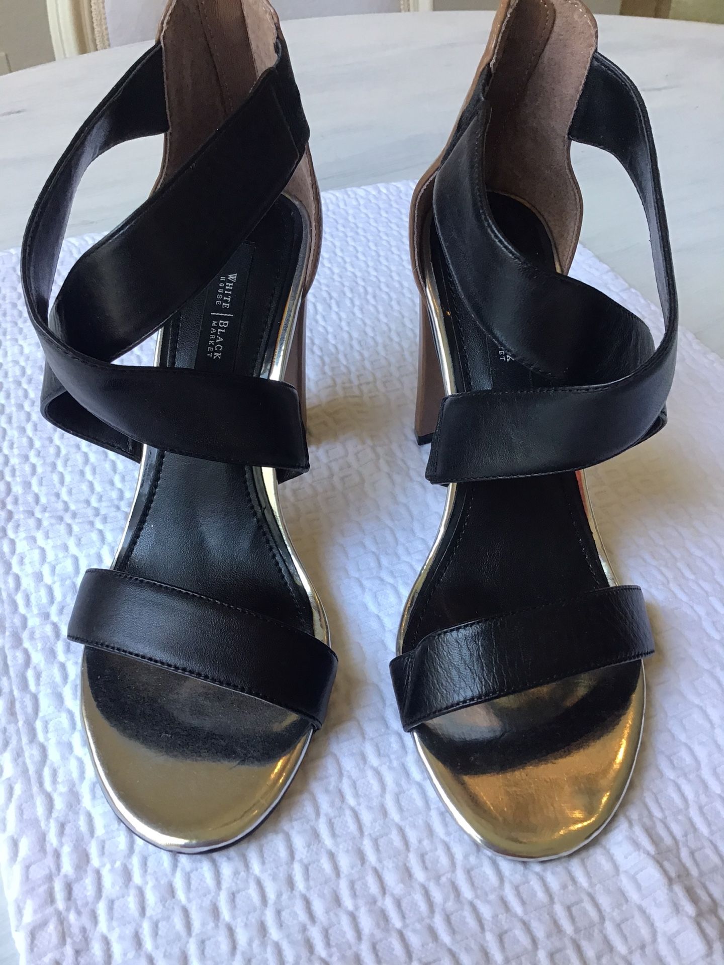 Women’s Shoes Black House White Market New Size 8