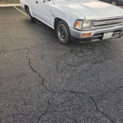 1990 Toyota Pick-Up