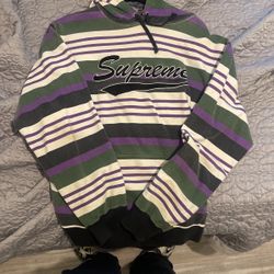 Supreme Hoodie 