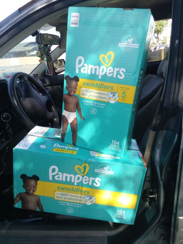 Pampers Diapers Size 5 (104 Ct)