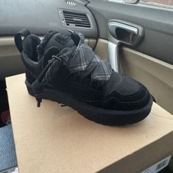 Size 8w LOWMEL UGGS