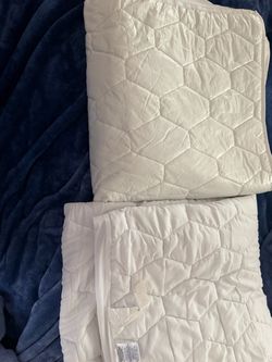Twin XL mattress pad protectors (2)