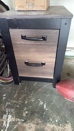 2 drawers