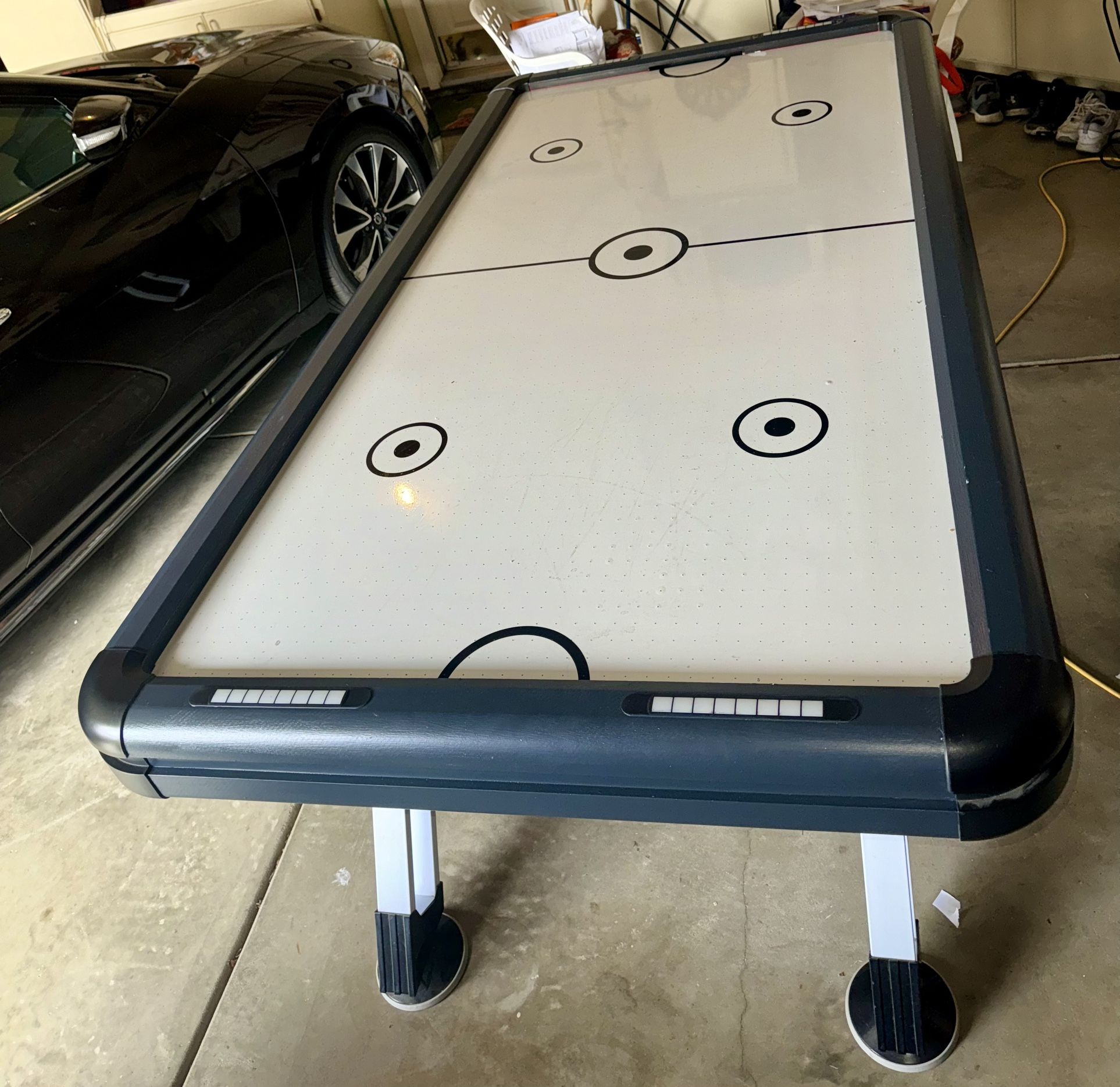 Air Hockey Table