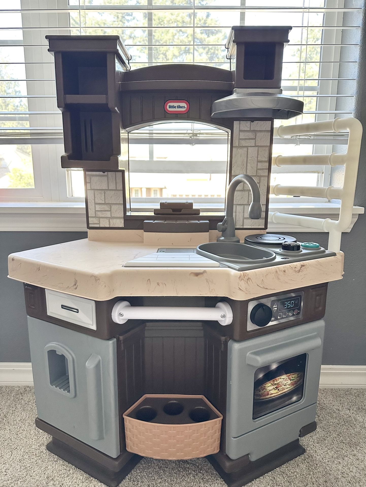 Little Tikes Brown Smart Kitchen 