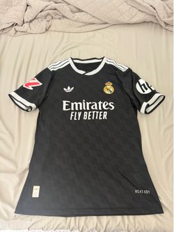 Real Madrid men’s jersey