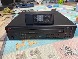 Adcom gcd 700cd player