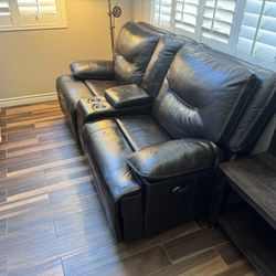 Leather Loveseat & Recliner 