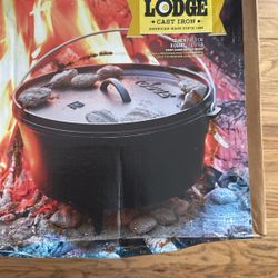 Lodge Cast Iron Dutch Oven 