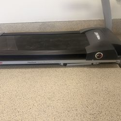 Life Fittness Treadmill F3