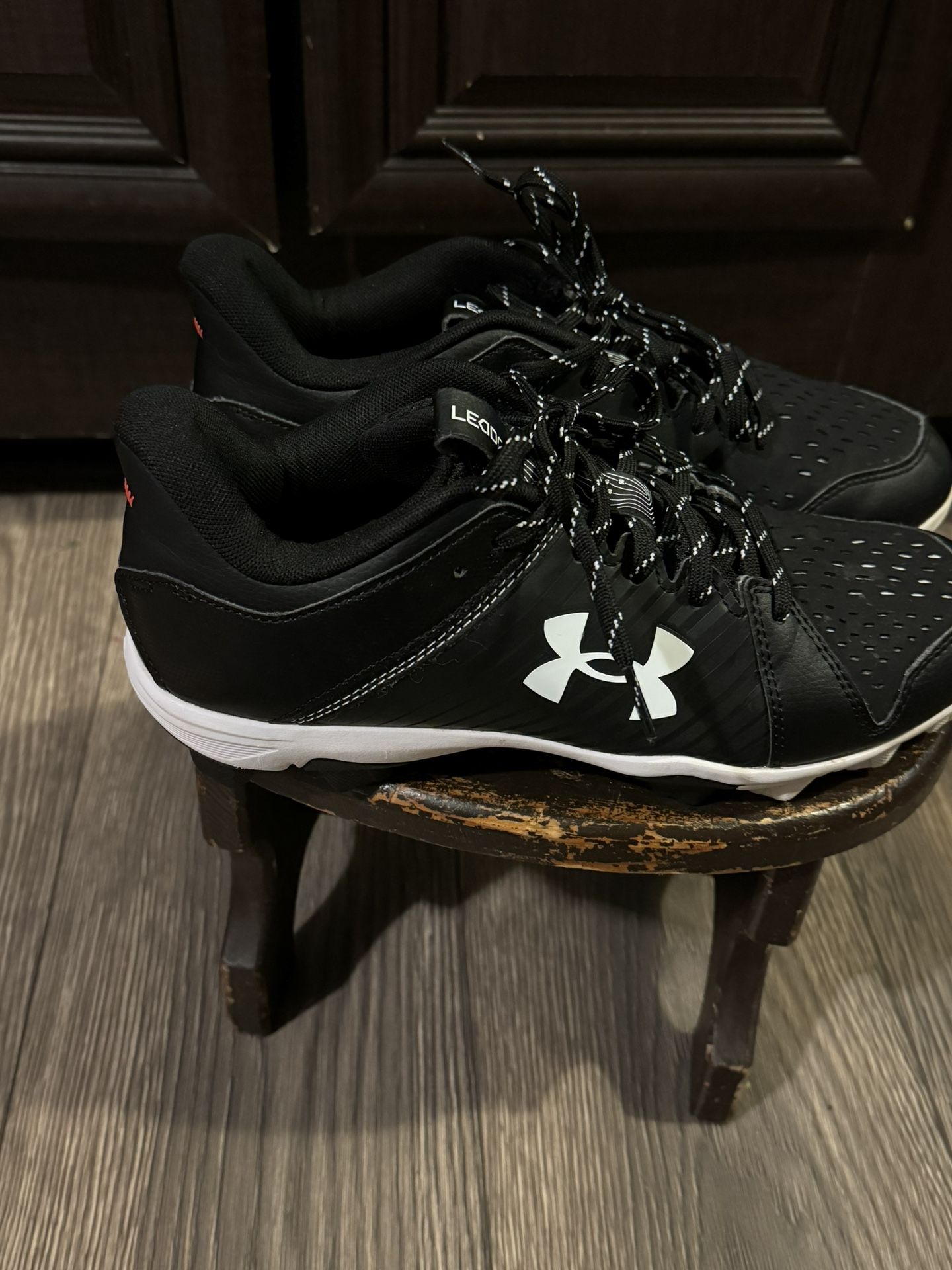 Under Armour Leadoff Cleats