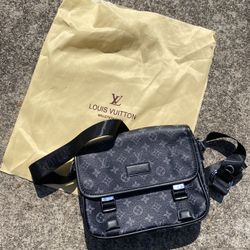 Louis V Crossbody Bag