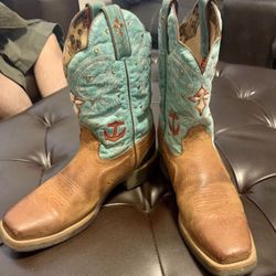 TONY LAMA WOMEN’s Western “BE A STAR ⭐️ ..” Boots 7  1/2B Size 