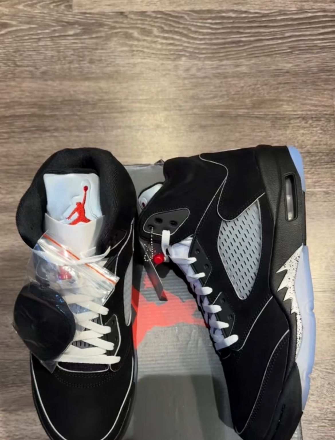 Jordan 5 Metallics