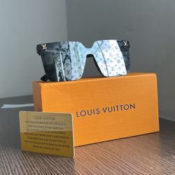 Lv Glasses 