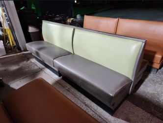 Retro Restaurant Booth Seating & Tables
