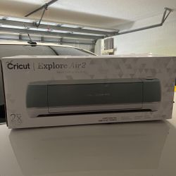 Cricut And Supplies 