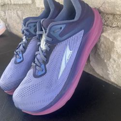 Altra Toring 8 Running Shoes—size 9 Women’s—$25 Firm
