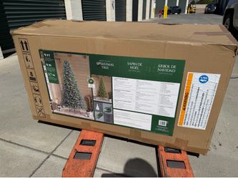 Costco new 9ft Christmas tree new arbol de navidad de costco