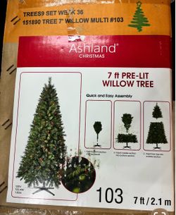 7 FT Christmas Tree ā $100 OBO