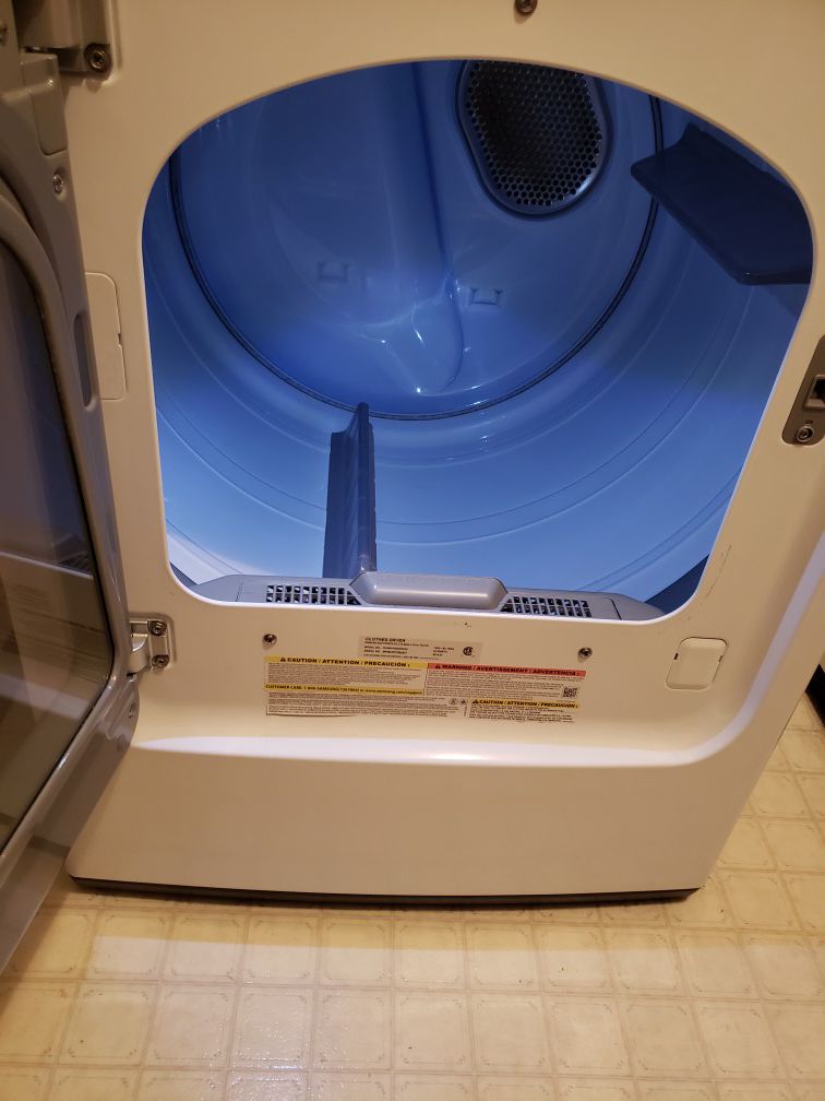 Samsung Gas Dryer w/ Steam