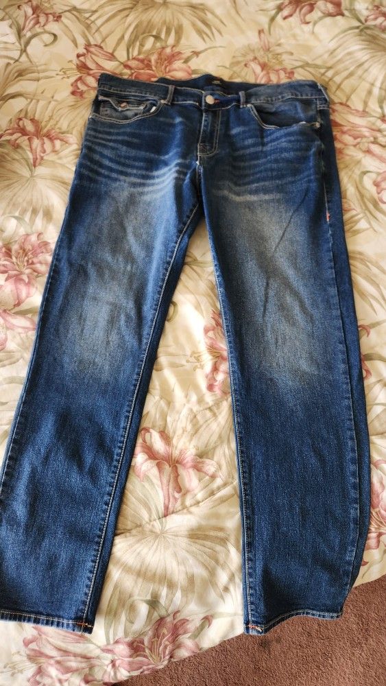 True Religion Size 38 Geno Jeans