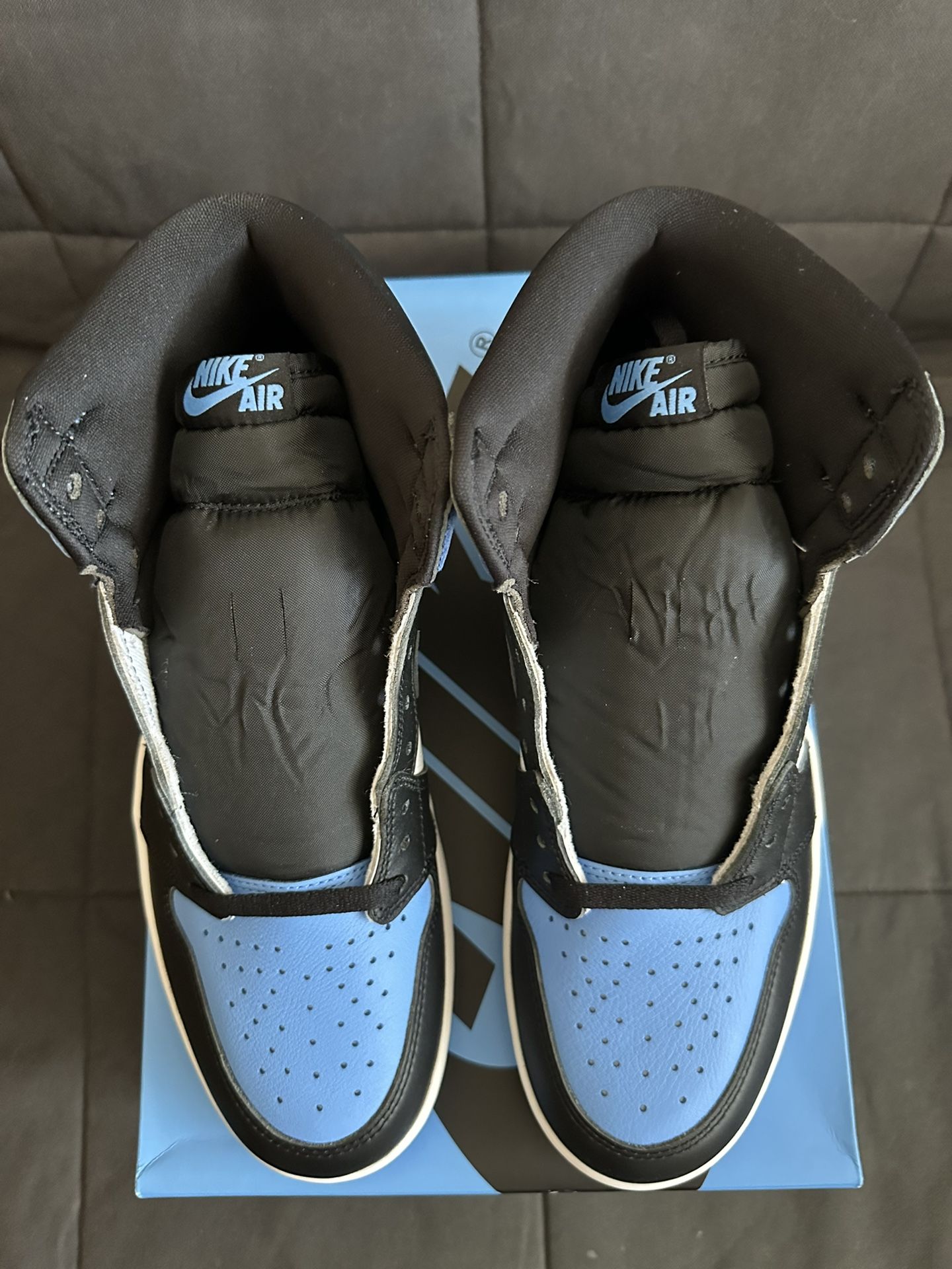 Nike Air Jordan 1 Retro High OG UNC Toe - Size 11.5M